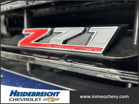 Used 2018 Chevrolet Silverado 1500 LT w/ All Star Edition AWD/4WD image 41