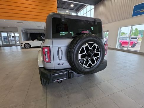 Used 2024 Ford Bronco Outer Banks AWD/4WD image 12