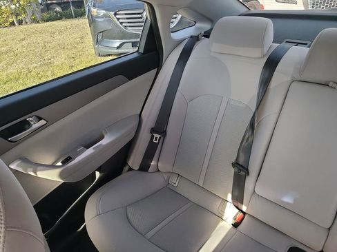 Used 2016 Hyundai Sonata SE image 4