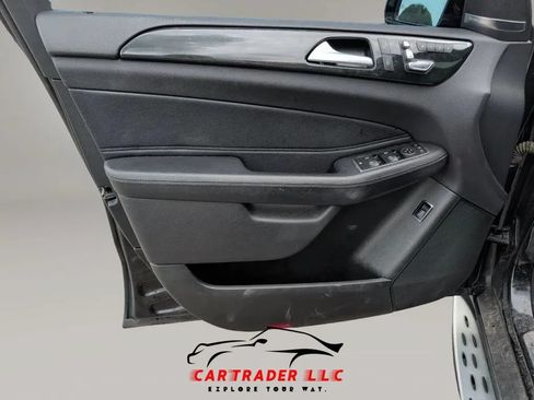 Used 2018 Mercedes-Benz GLE 350 4MATIC image 12