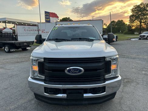 Used 2019 Ford F350 XL w/ Power Equipment Group AWD/4WD image 3