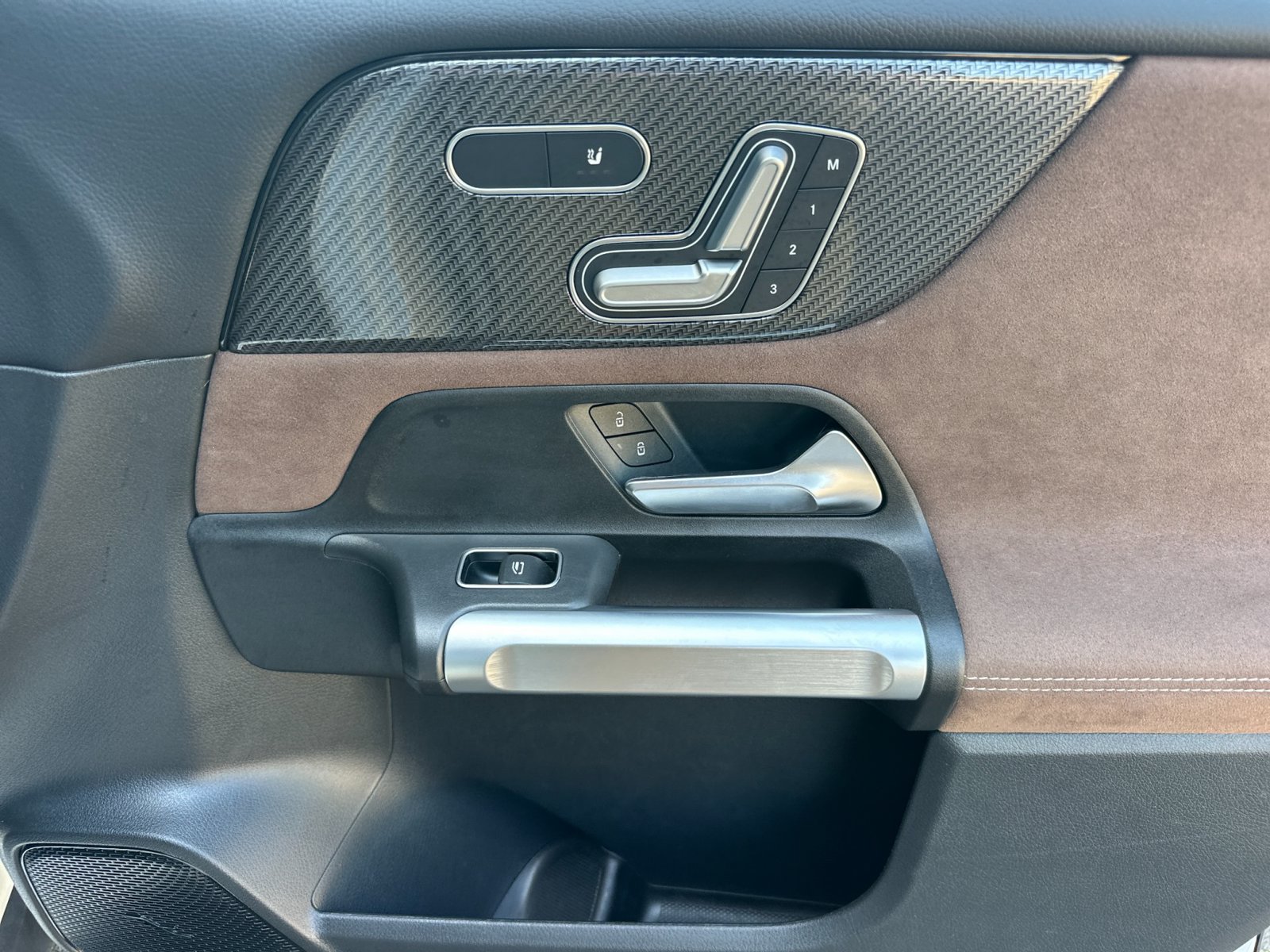 Used 2026 Mercedes-Benz GLB 250 image 19