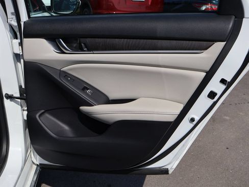 Certified 2022 Honda Accord Touring image 14