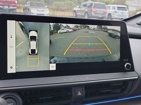 Used 2023 Toyota Prius LE image 27