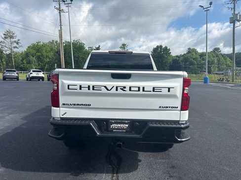 New 2026 Chevrolet Silverado 1500 Custom Trail Boss w/ LPO, Dark Essentials Package AWD/4WD image 7