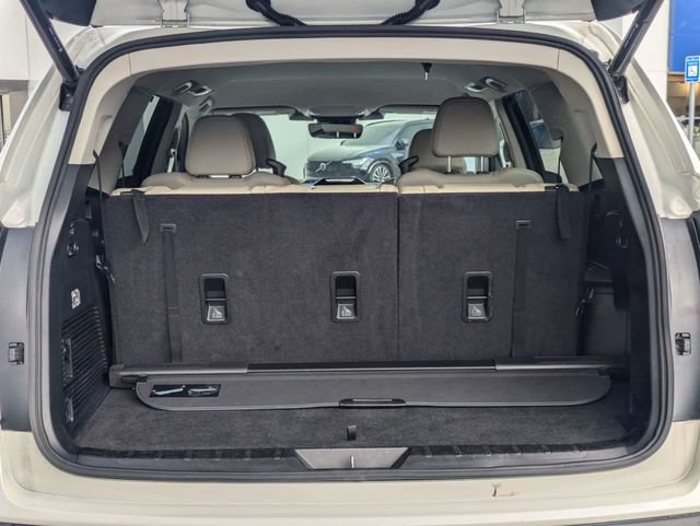 Used 2023 Subaru Ascent Limited AWD/4WD image 17