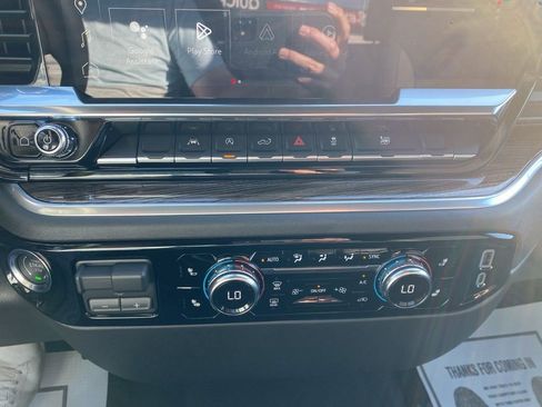 New 2026 GMC Sierra 1500 Elevation image 16