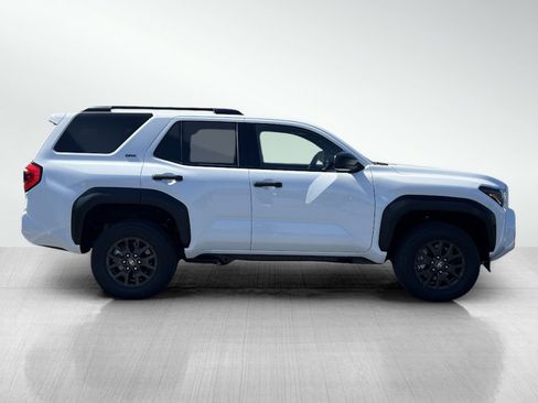 New 2025 Toyota 4Runner SR5 AWD/4WD image 5