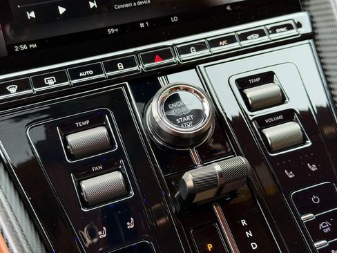 Used 2025 Aston Martin DB12 Coupe RWD image 27