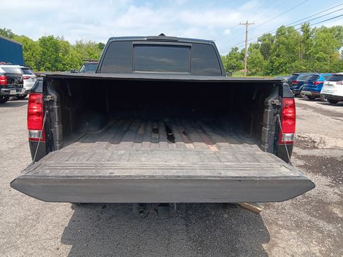 Used 2015 Nissan Titan SV w/ SV Value Truck Package AWD/4WD image 4