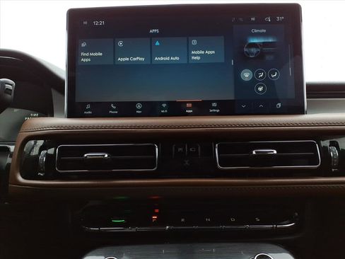 Used 2022 Lincoln Nautilus Reserve w/ Equipment Group 201A image 20