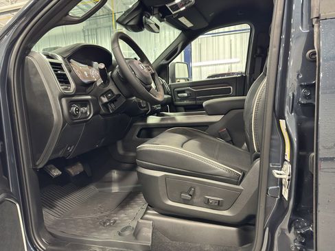 New 2025 RAM 2500 Laramie w/ Sport Appearance Package AWD/4WD image 3