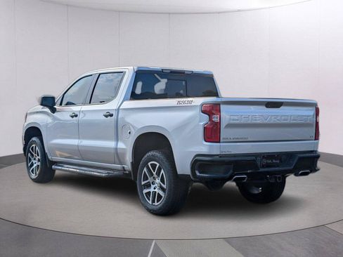 Used 2020 Chevrolet Silverado 1500 LT Trail Boss AWD/4WD image 3