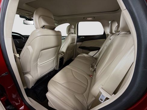 Used 2019 Lincoln MKC Reserve w/ MKC Climate Package image 10