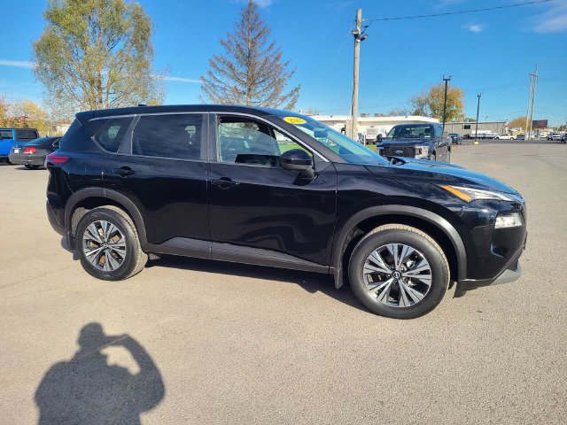 Used 2023 Nissan Rogue SV AWD/4WD image 5