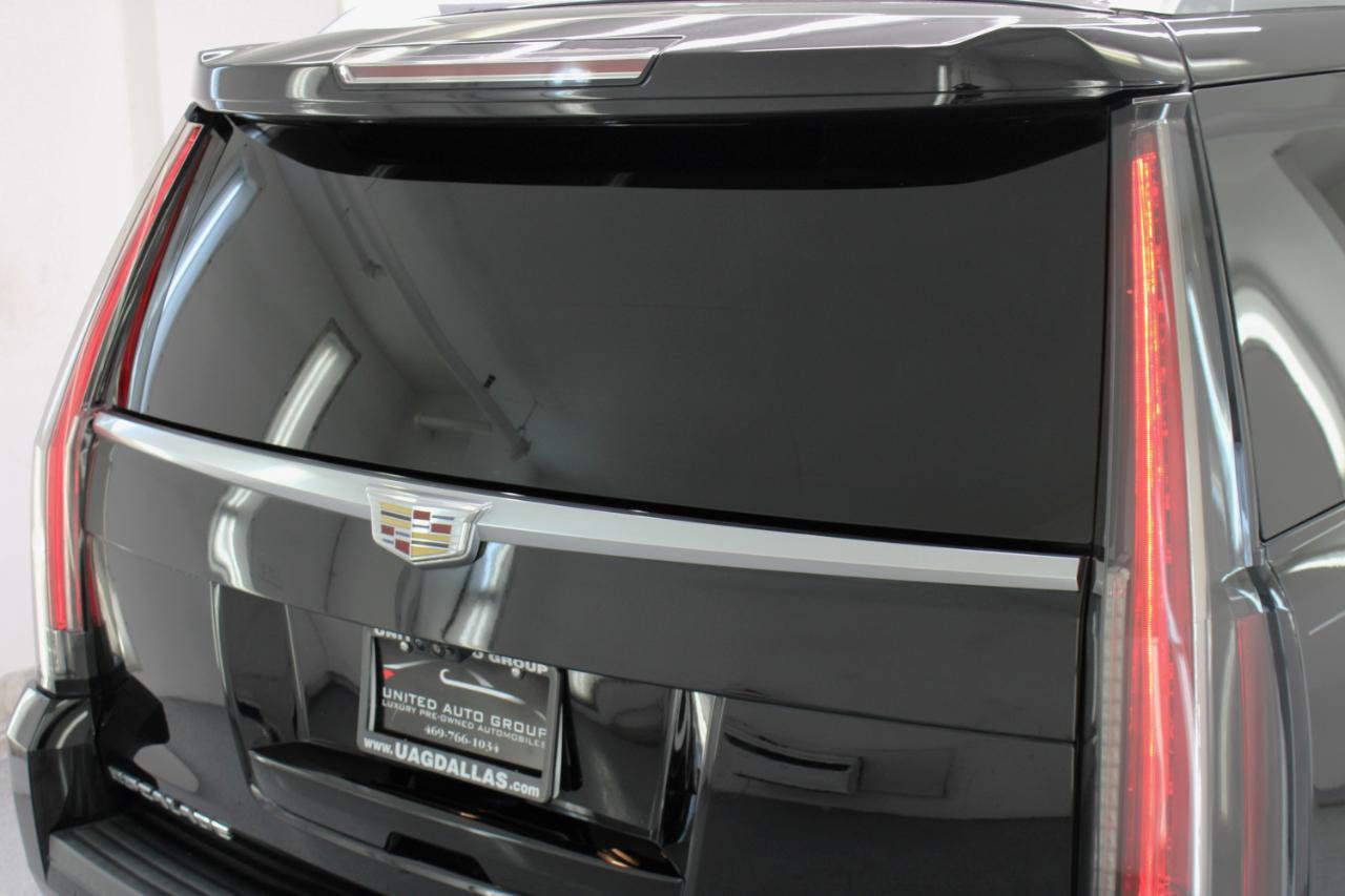 Used 2019 Cadillac Escalade ESV Luxury RWD image 19