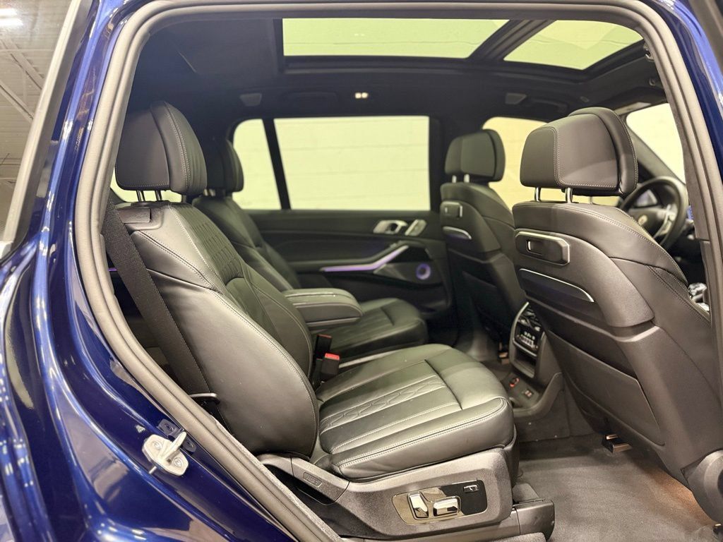 Used 2025 BMW ALPINA XB7 AWD/4WD image 69