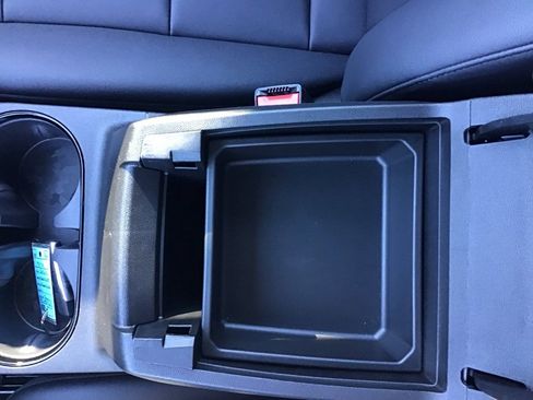 Used 2024 Chevrolet Colorado Trail Boss w/ Advanced Trailering Package image 38