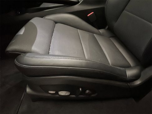 Used 2025 Porsche Macan 4S Electric image 10