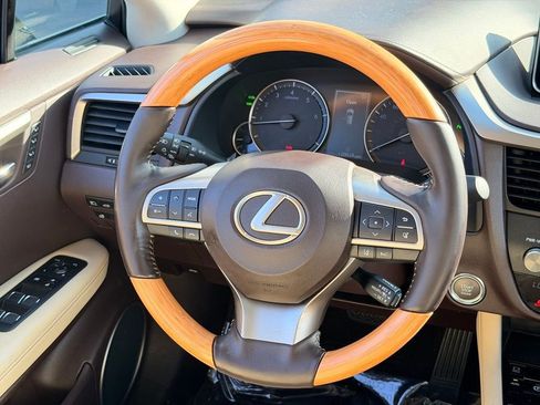Used 2019 Lexus RX 350L FWD image 22