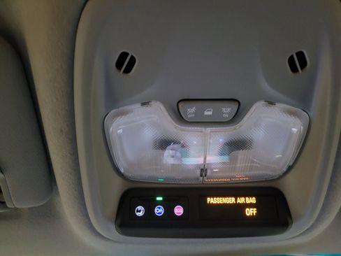 Used 2023 Chevrolet Bolt LT image 27