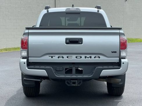 Used 2023 Toyota Tacoma TRD Off-Road w/ TRD Premium Off Road Package AWD/4WD image 57