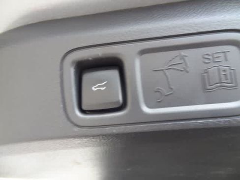 Certified 2024 Ford Expedition XLT AWD/4WD image 12