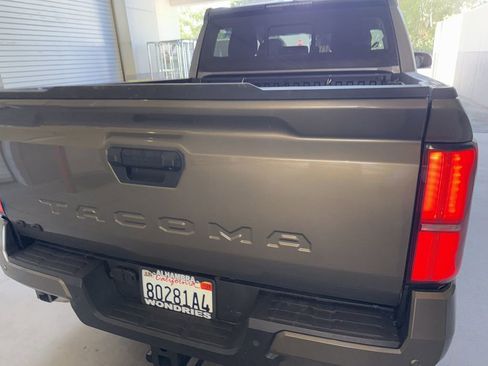 Used 2024 Toyota Tacoma TRD Sport image 11