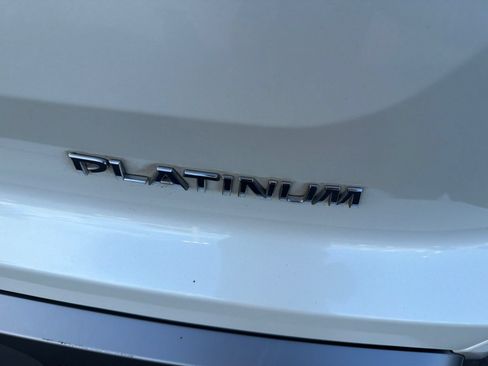 Used 2022 Nissan Pathfinder Platinum w/ Cargo Package FWD image 6