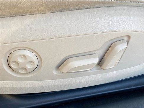 Used 2019 Audi A4 2.0T Premium w/ Convenience Package image 14