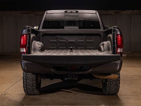 Used 2018 RAM 2500 Laramie w/ Sport Appearance Group AWD/4WD image 9