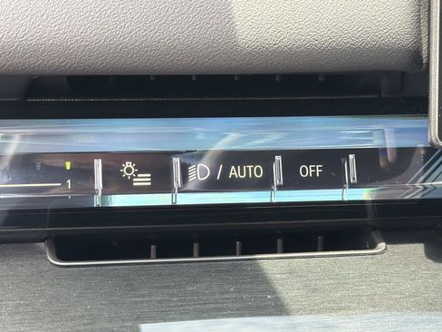 Used 2026 BMW 540i xDrive AWD/4WD image 31