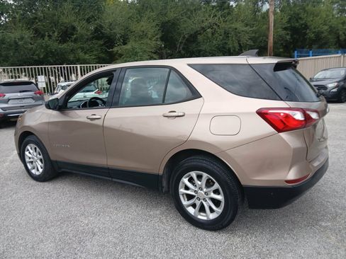 Used 2019 Chevrolet Equinox LS FWD image 7