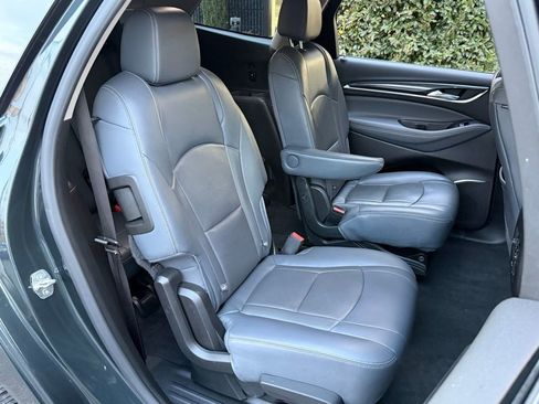 Used 2019 Buick Enclave Premium image 41