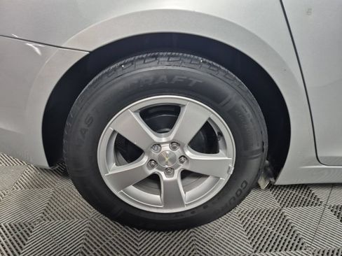 Used 2014 Chevrolet Cruze LT FWD image 20