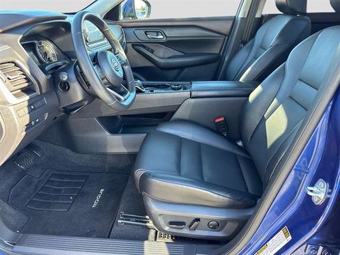 Certified 2023 Nissan Rogue SV w/ SV Premium B Package image 9