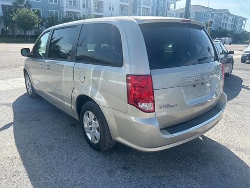 Used 2012 Dodge Grand Caravan SE image 6