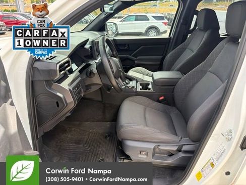 Used 2025 Toyota Tacoma SR5 AWD/4WD image 12
