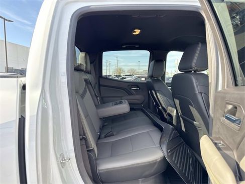 Used 2024 Chevrolet Colorado ZR2 w/ ZR2 Convenience Package III image 16