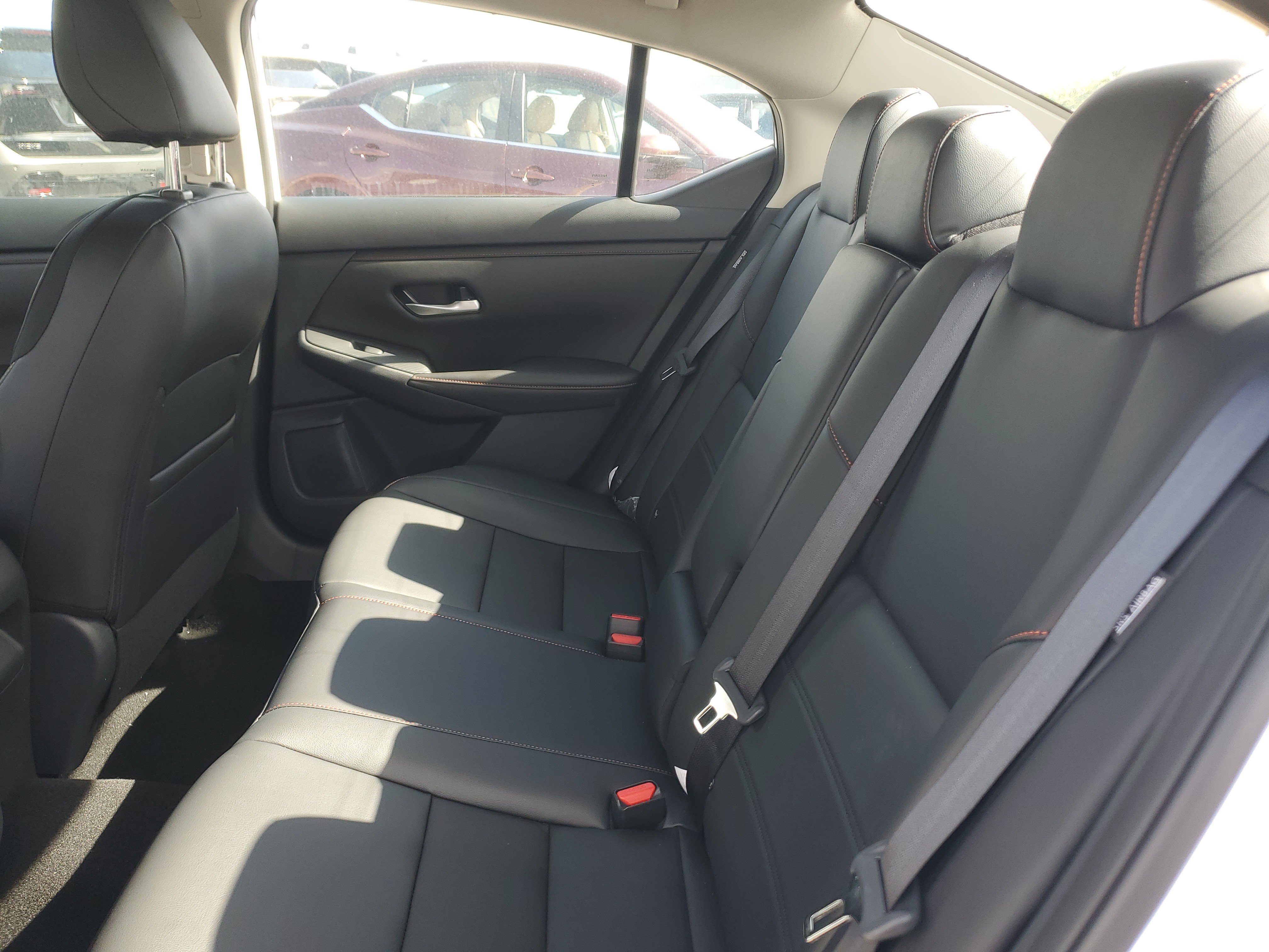 Used 2025 Nissan Sentra SR w/ SR Premium Package FWD image 10