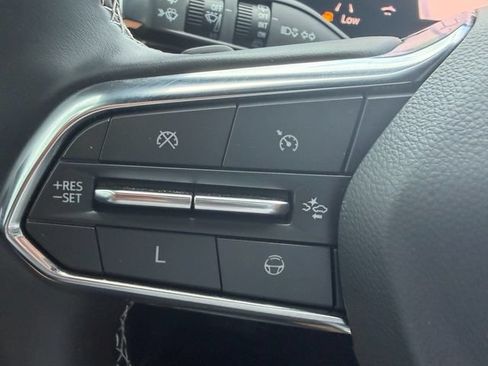 Used 2024 Chevrolet Traverse LT w/ Enhanced Driving Package FWD image 25