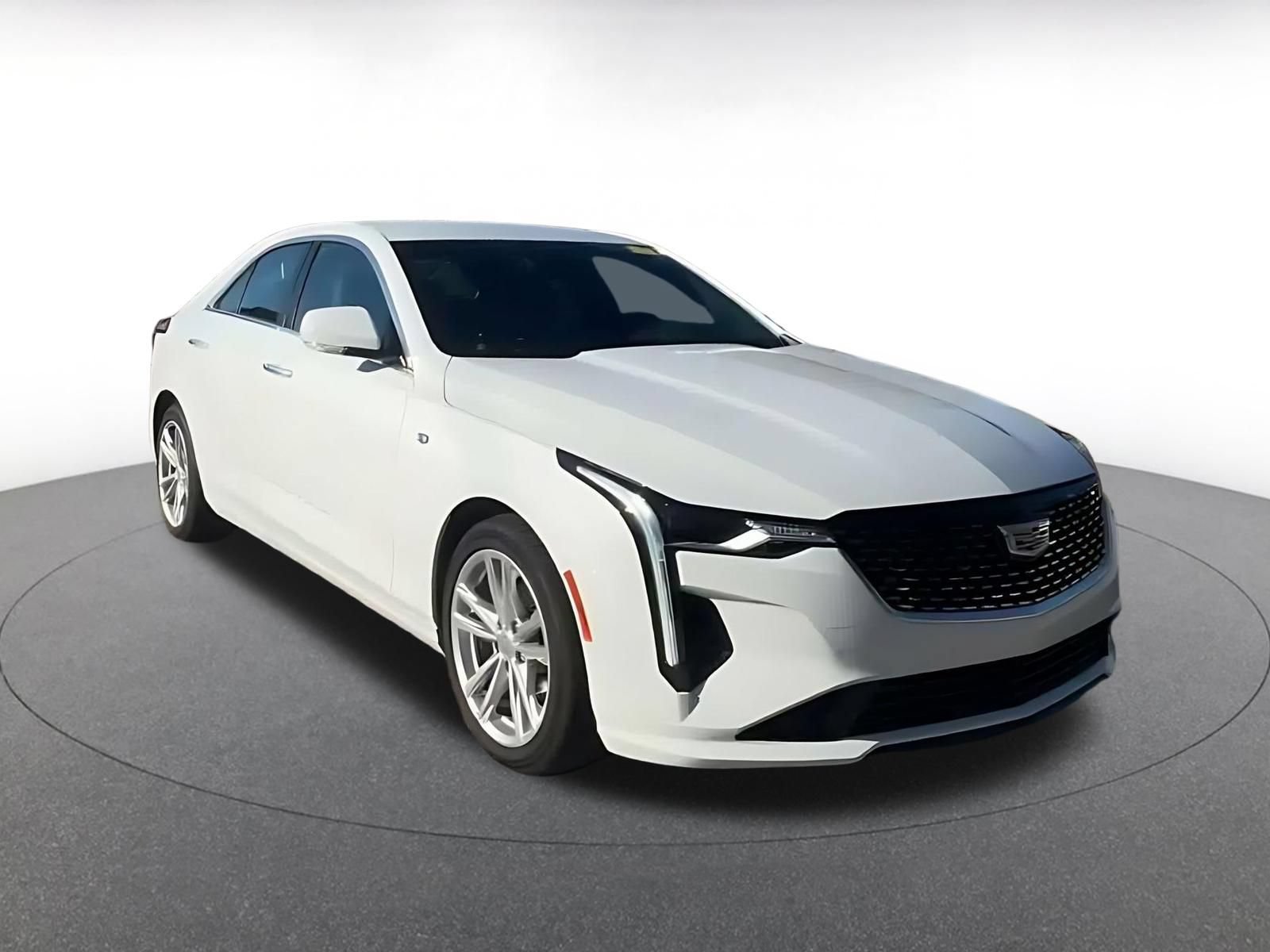 Used 2026 Cadillac CT4 Luxury RWD image 3