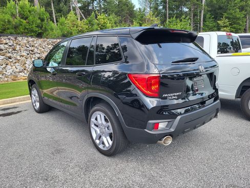 Used 2025 Honda Passport EX-L image 6