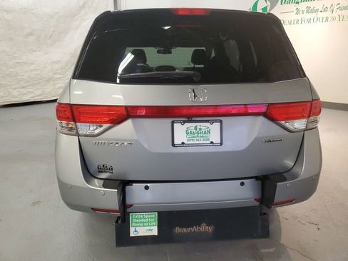 Used 2017 Honda Odyssey Touring image 4