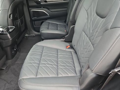 Used 2025 Kia Telluride SX Prestige X-Pro AWD/4WD image 18