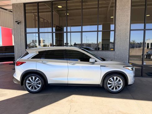 Used 2019 INFINITI QX50 Luxe w/ Navigation Package image 39