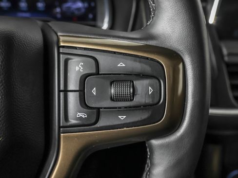 Used 2024 Chevrolet Suburban High Country image 35