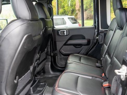 Used 2024 Jeep Wrangler Unlimited Rubicon image 13