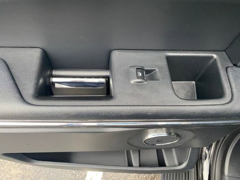 Used 2022 Ford Expedition XLT image 17