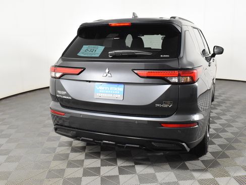 Used 2025 Mitsubishi Outlander SEL Black Edition image 7